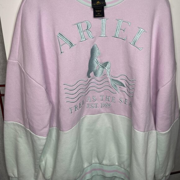 Disney The Little Mermaid Ariel Free as the Sea sweatshirt - Picture 4 of 4